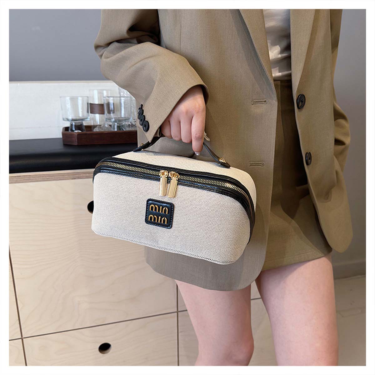 Makeup bag - Retro light luxur - High Luxury Skincare review and price
